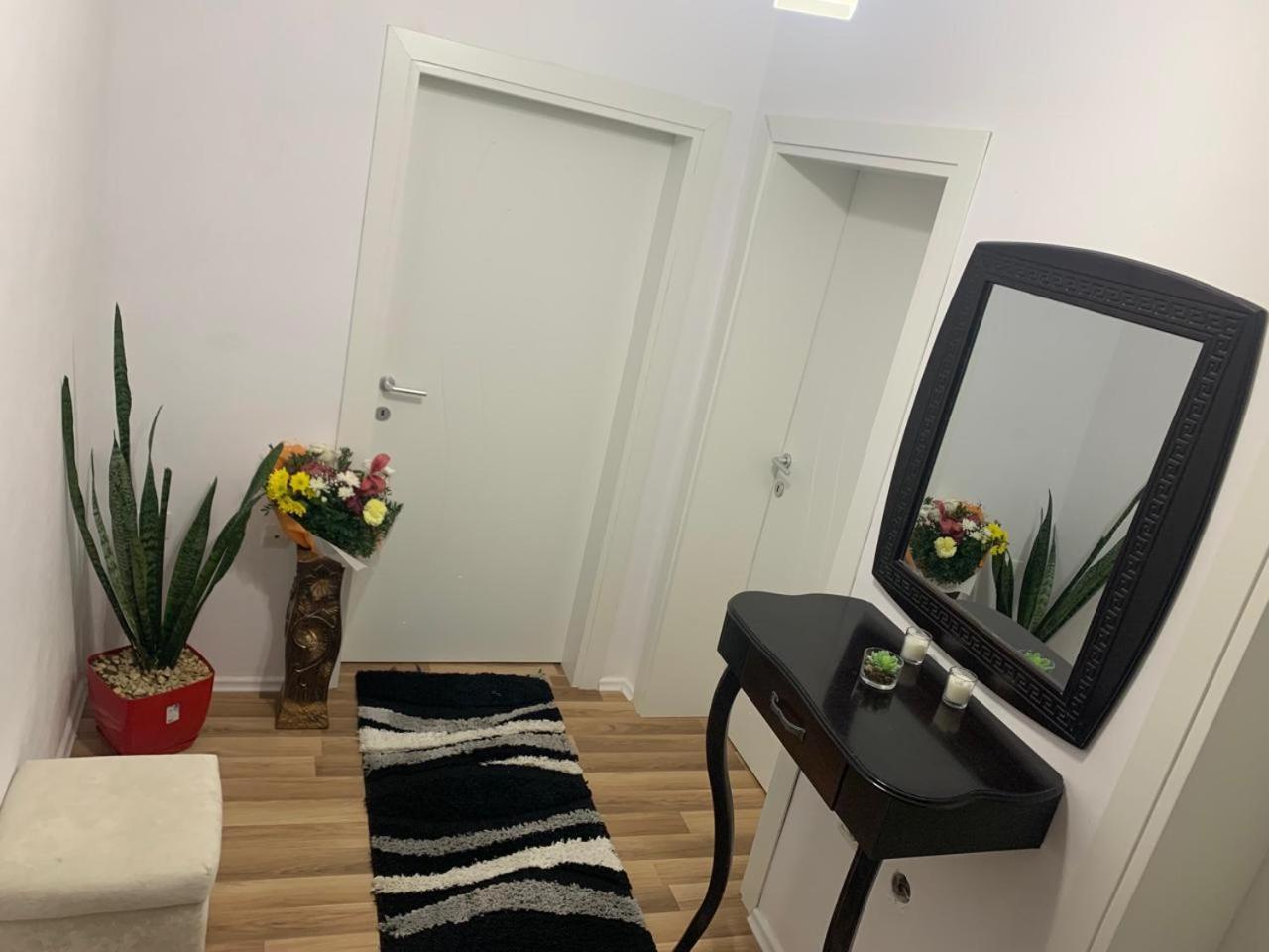 Homestay Flat In Berat's Center *